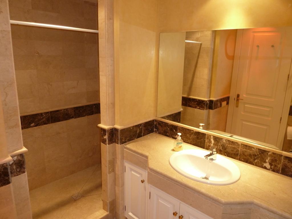 Greenlife Village Apartment ماربيا الغرفة الصورة